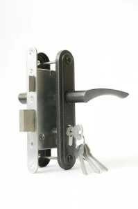 Замок врезной цилиндровый с защёлкой в комплекте с ручкой ЗВ4-3.07 (серебро), 4 кл.